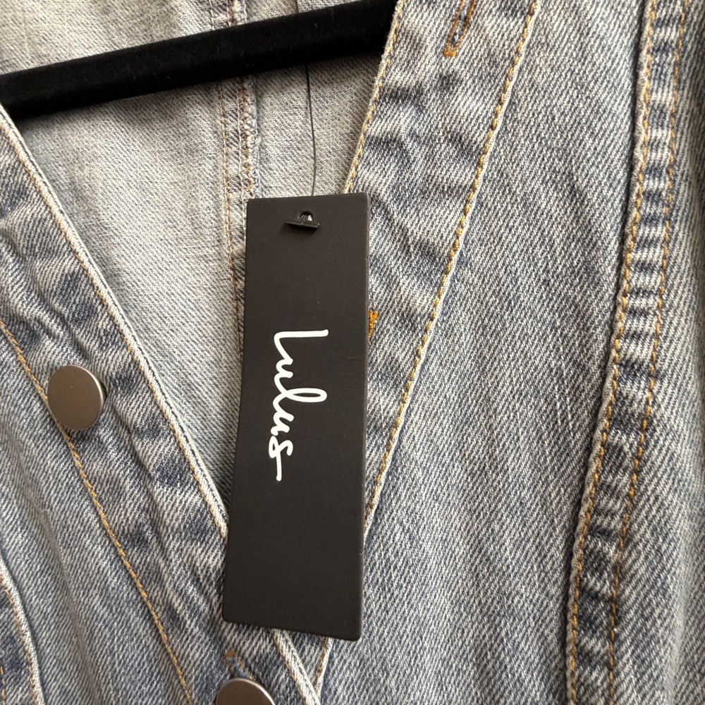 🆕 Lulus Sweetest Inspiration Light Wash Denim Button-Front Midi Dress Size S - Picture 11 of 13